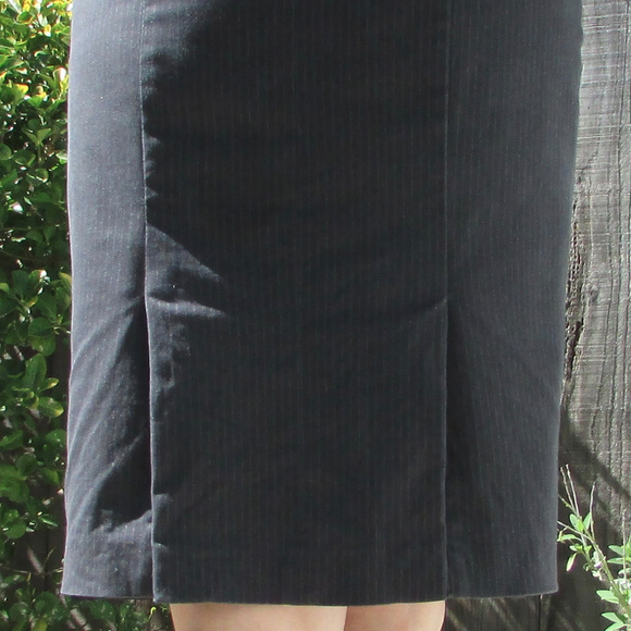 H&M Pinstripe Skirt, Size 4 - Picture 5 of 5